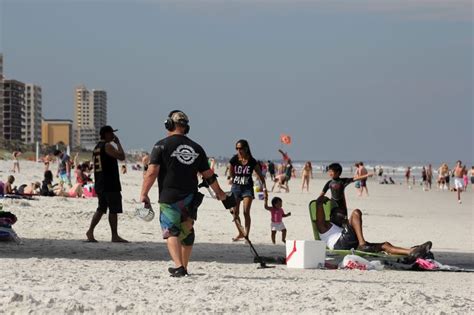 Spring break travel: Expect crowded beaches, uptick in international trips